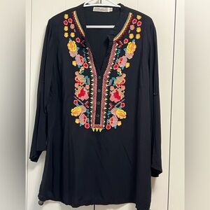 Solitaire Embroidered Black Blouse Size 2X